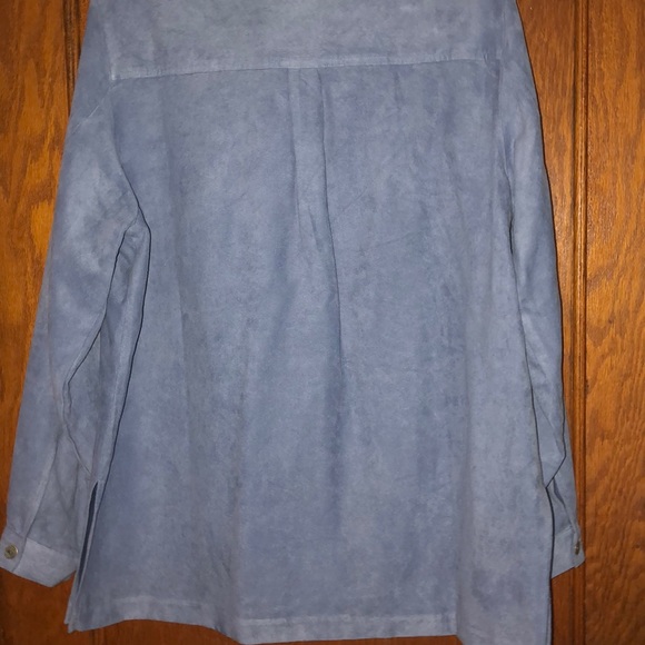 H Look Women’s Powder Blue Button Down Shirt - Picture 5 of 7